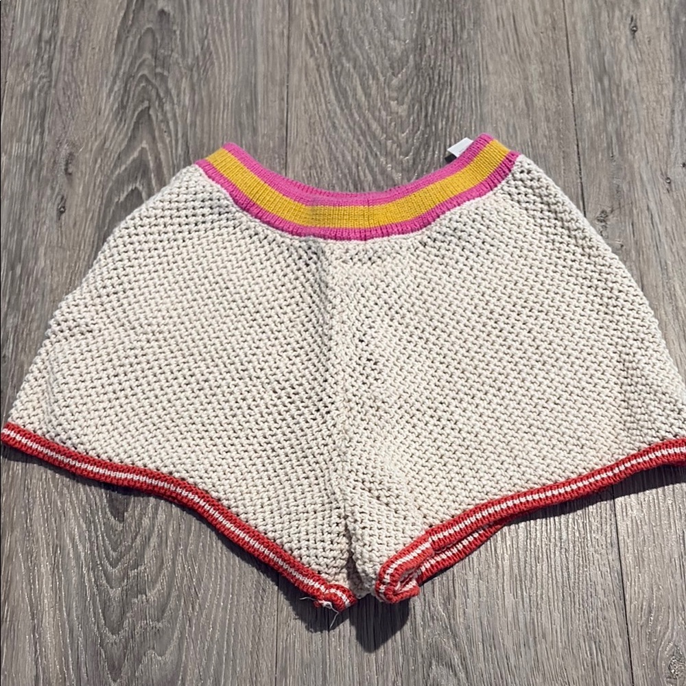 Stylish Knit Women's Shorts - Cream with Red Trim